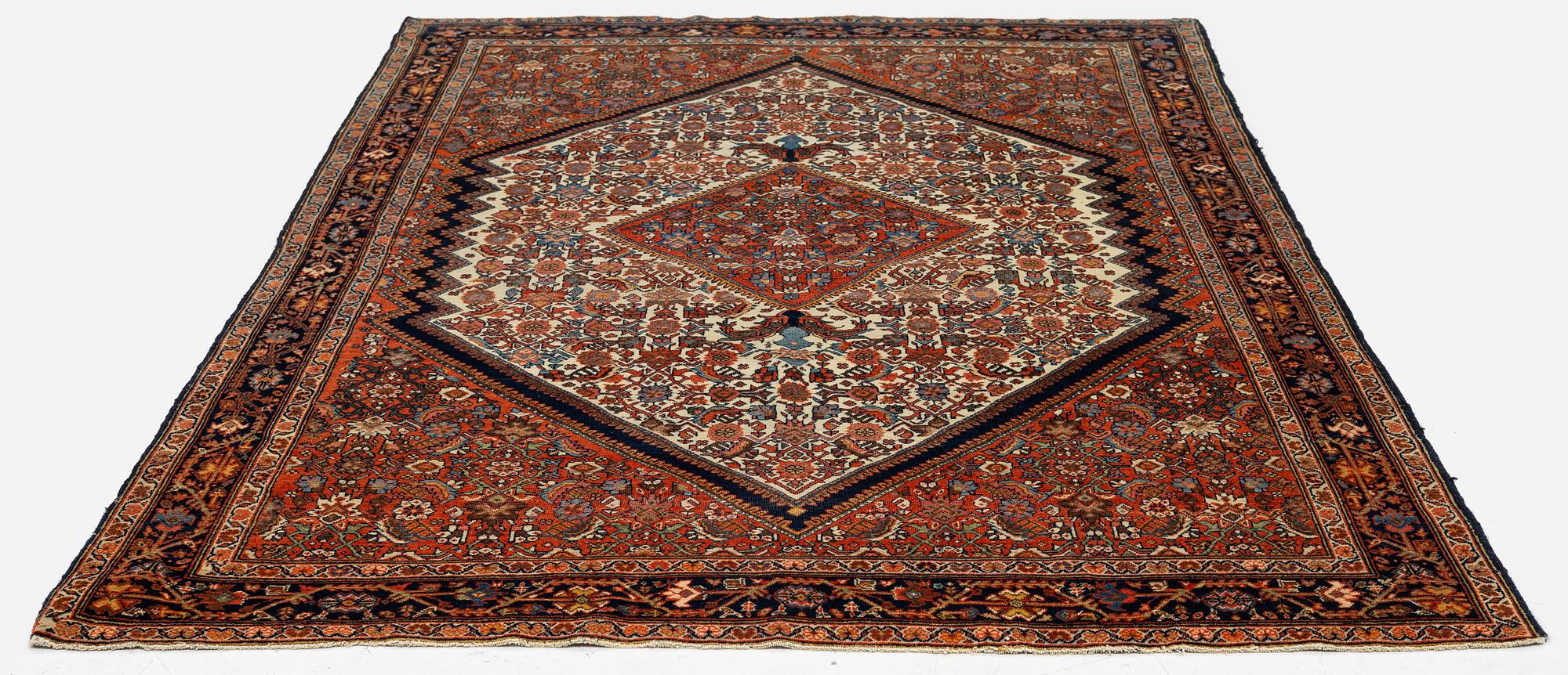 Matta, antik Feraghan, Västra Persien, ca 192 x 121 cm.