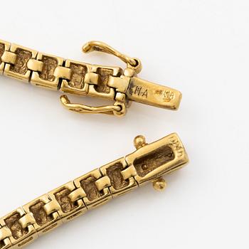 Tennis bracelet, 18K gold with round brilliant-cut diamonds, total weight approx. 1.75 ct.