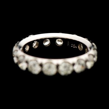 A RING, brilliant cut diamonds, 18K white gold.