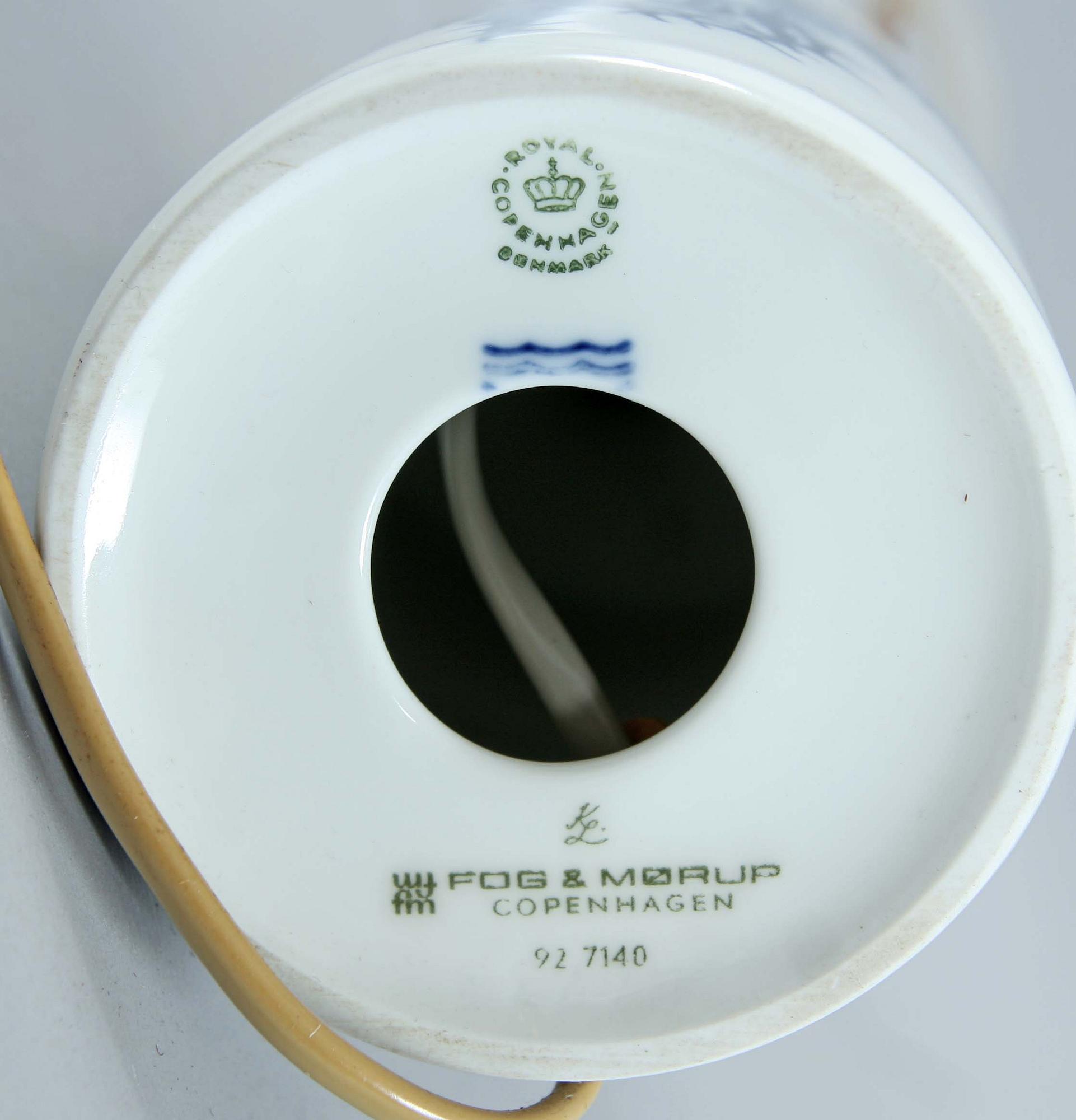 BORDSLAMPA, porslin. Royal Copenhagen. Fog & Mörup.