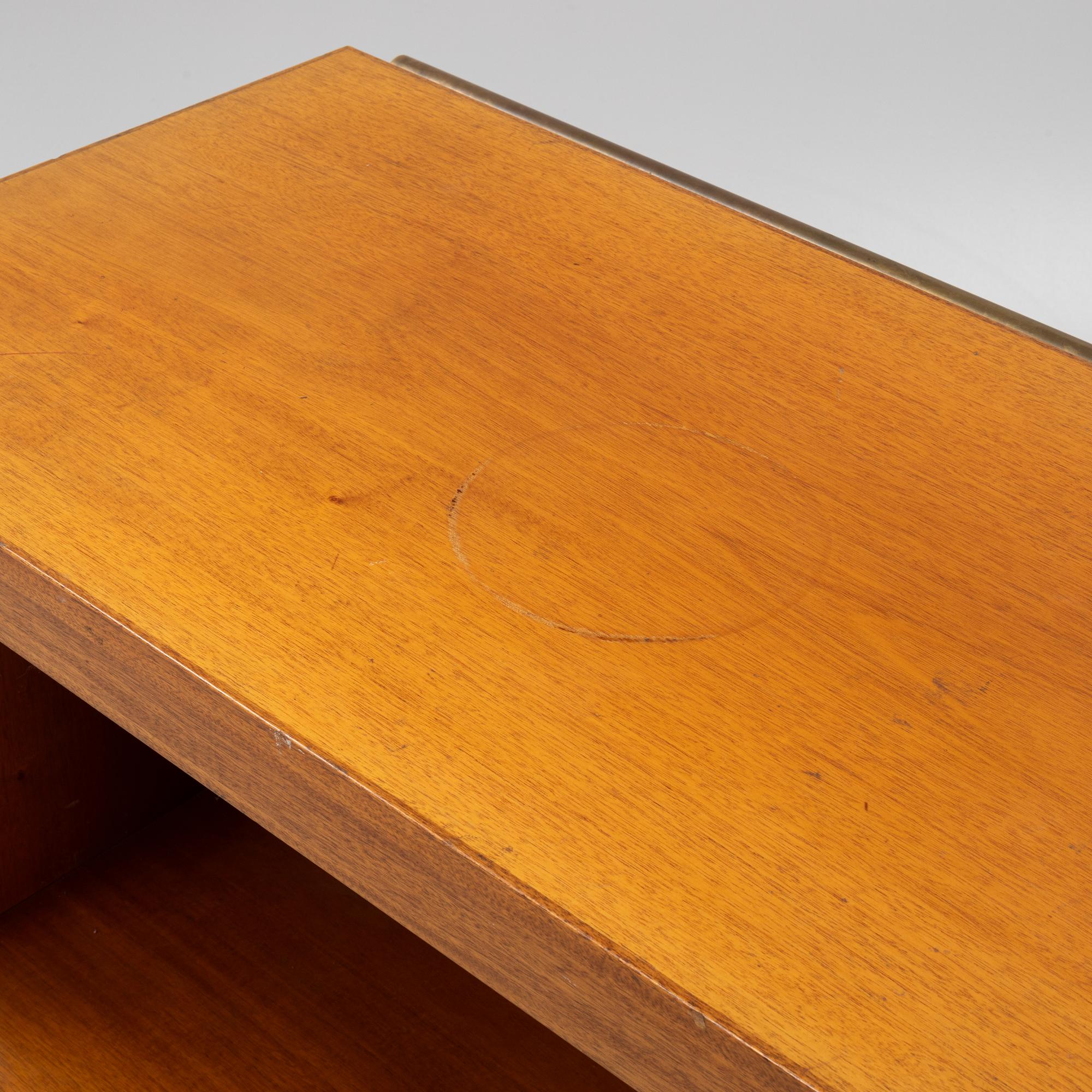 Swedish Modern, bardisk, omkring 1900-talets mitt.