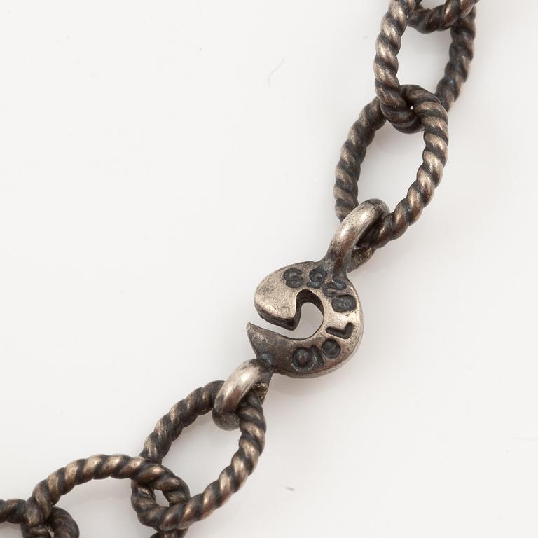 Ole Lyngaard, 4 stycken collier.