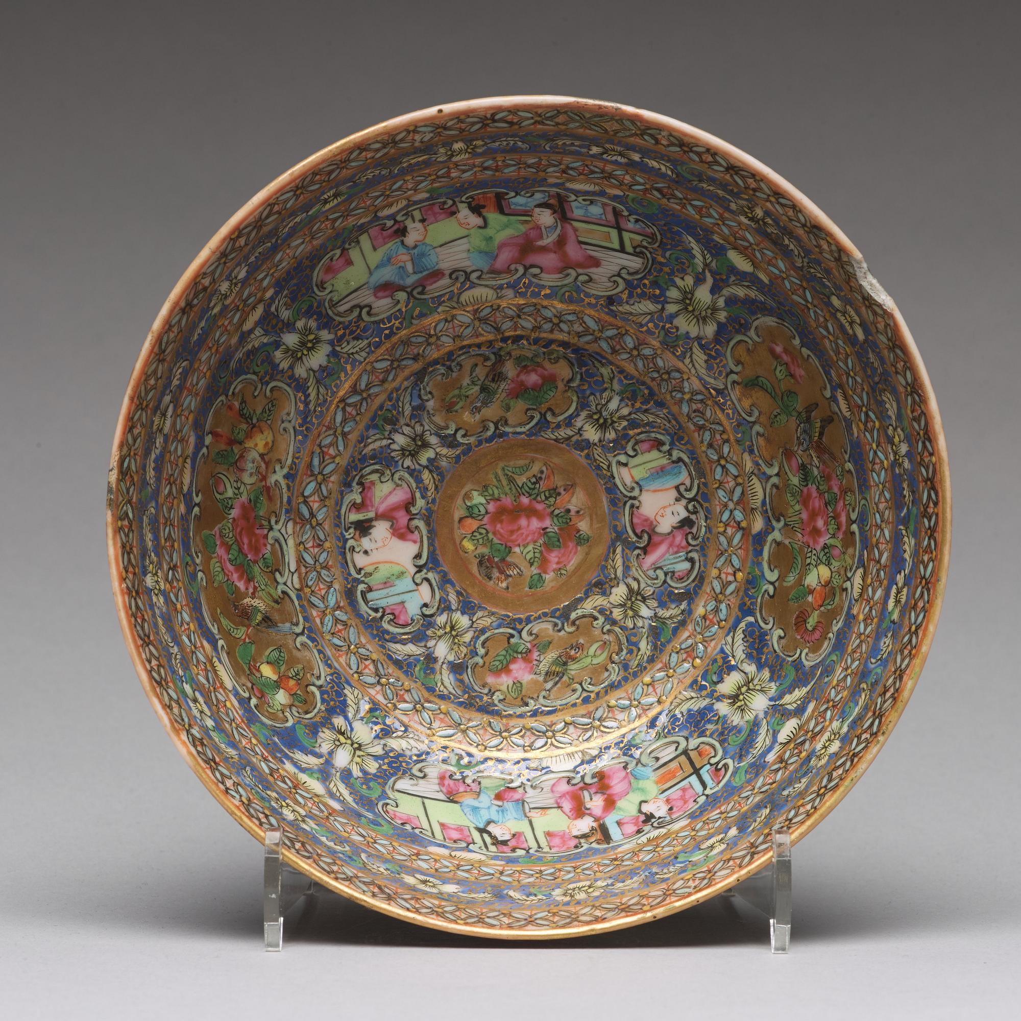 SKÅL, porslin. Qingdynastin, Kanton, 1800-tal. Daterad AH 1279 dvs 1879-1880. Zill-I Sultan.