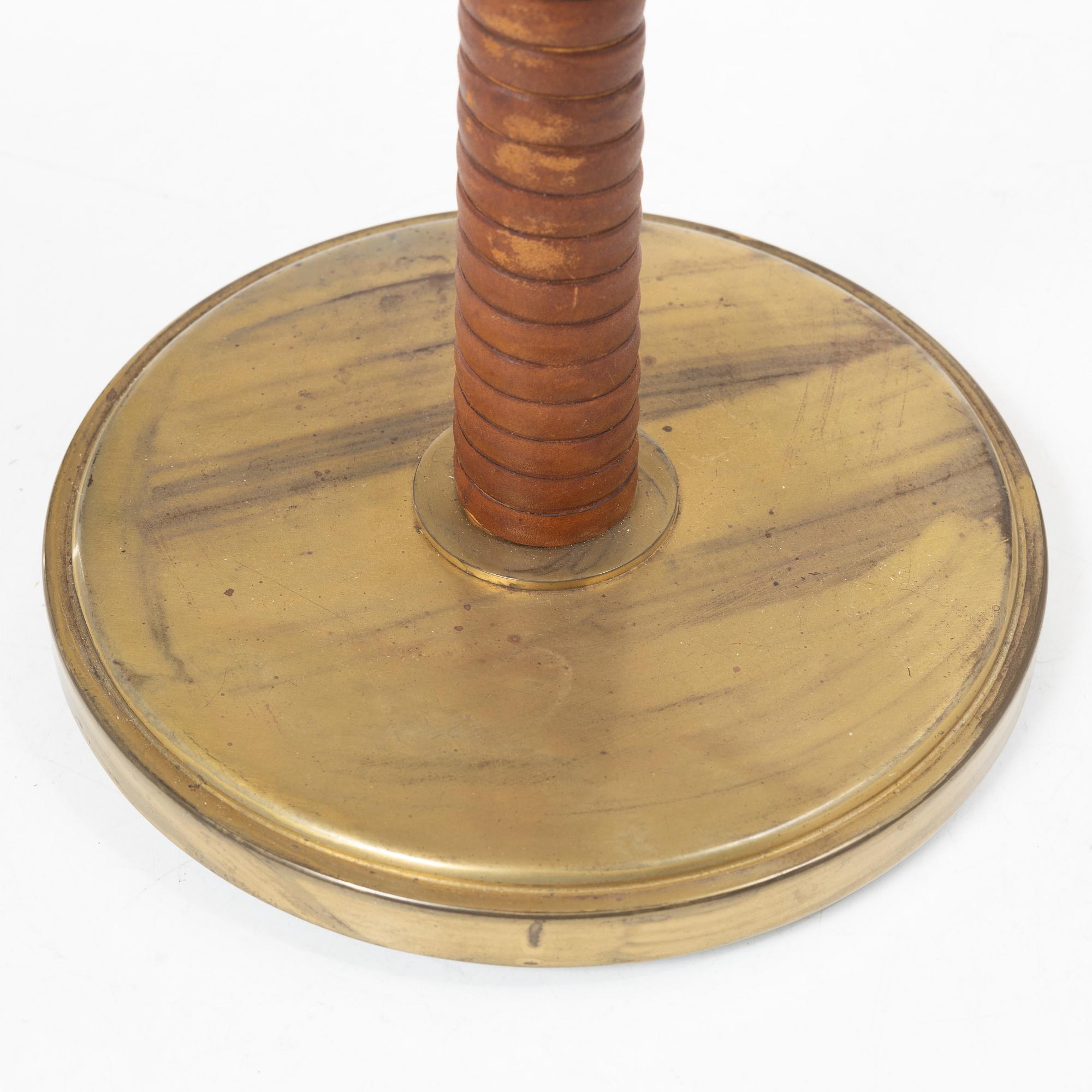 Harald Notini, A model 15525 table lamp, Arvid Böhlmarks Lampfabrik, Stockholm, 1950s.