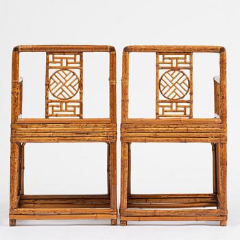 Karmstolar, ett par, fläckig bambu. Qingdynastin, 1800-tal.