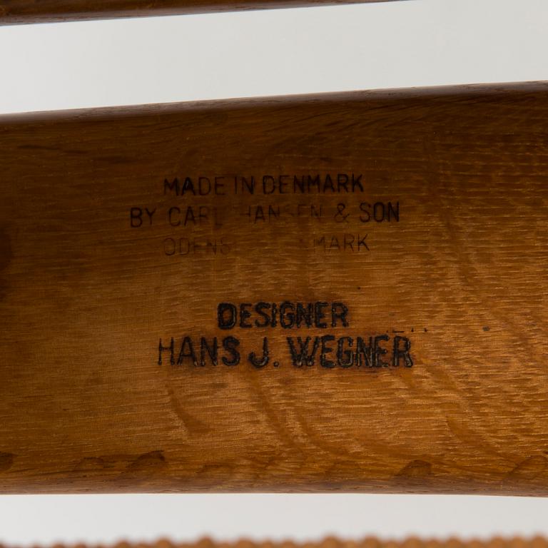 Hans J. Wegner, Armchairs, a pair, "CH25", Carl Hansen & Son, Denmark, 1960s.