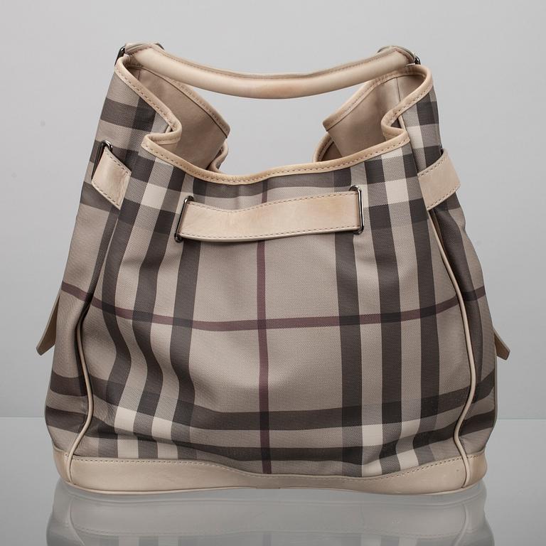 VÄSKA, Burberry.