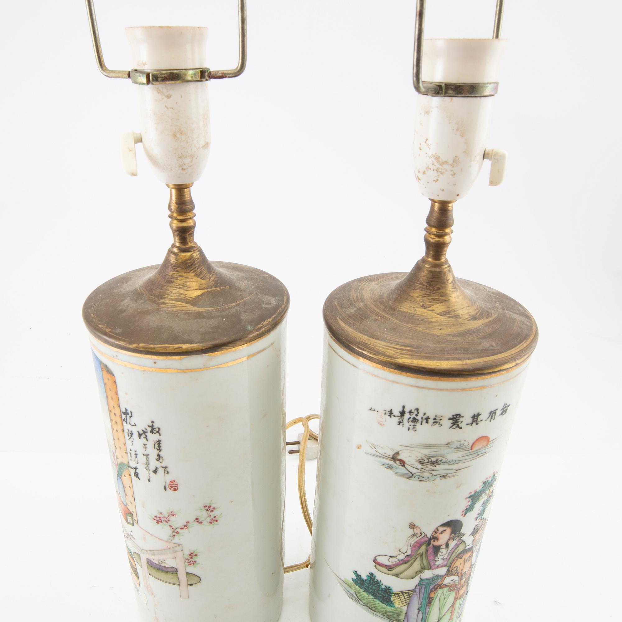 A set of two Chinese vases moutned in to lamps, 20th century.