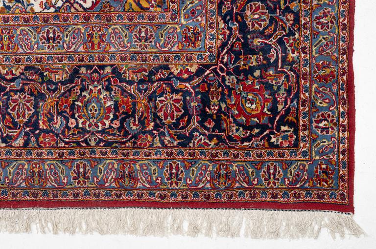 A Keshan carpet, c. 600 x 392 cm.