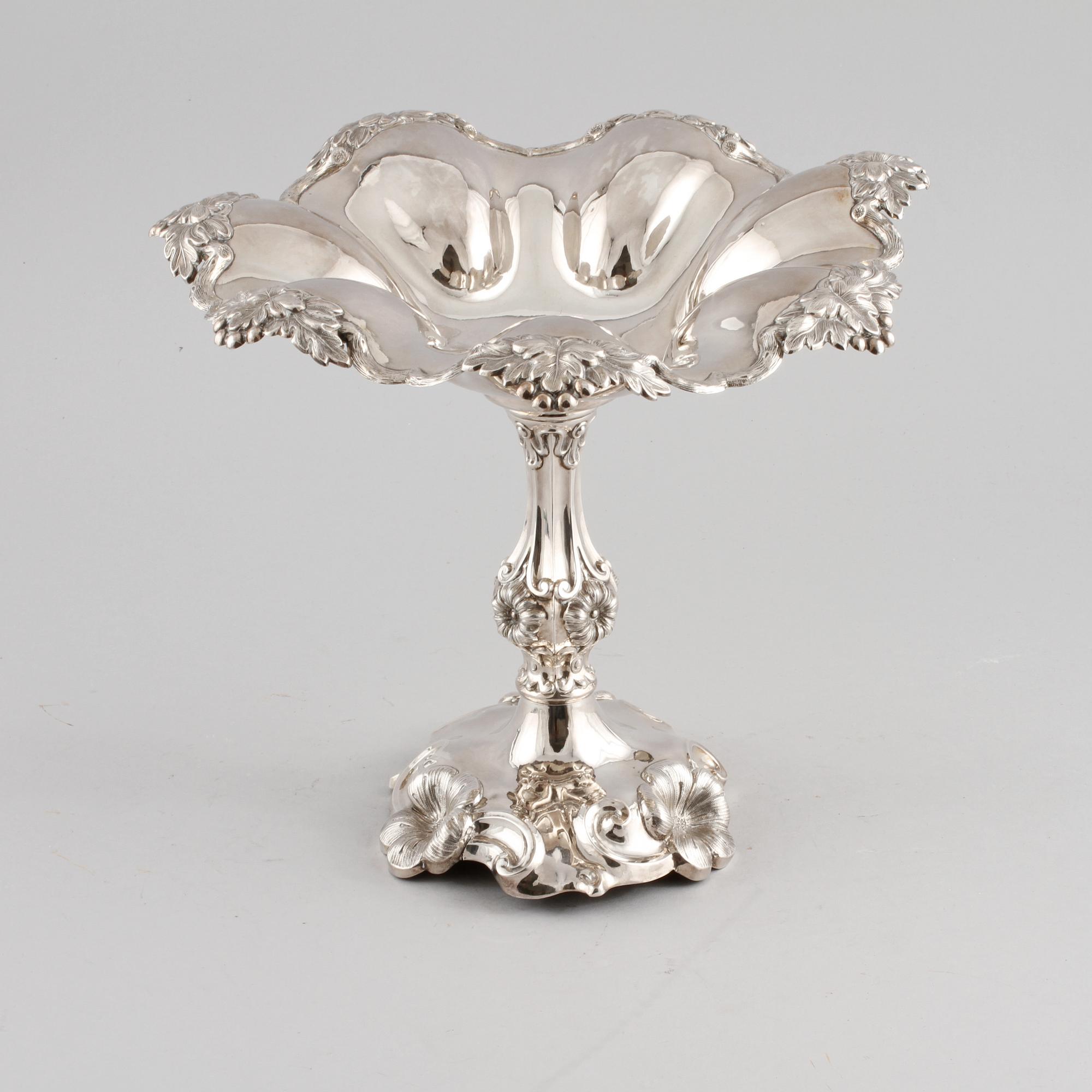 SKÅL, silver, Sverige, 1864. Vikt 578 g.