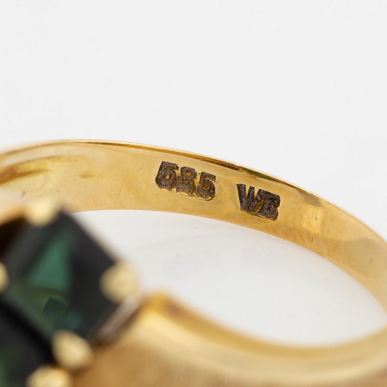 14K gold and green torumaline ring.