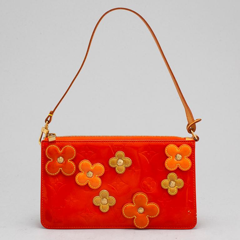 LOUIS VUITTON, A 'Vernis Lexington Fleurs Pochette'.
