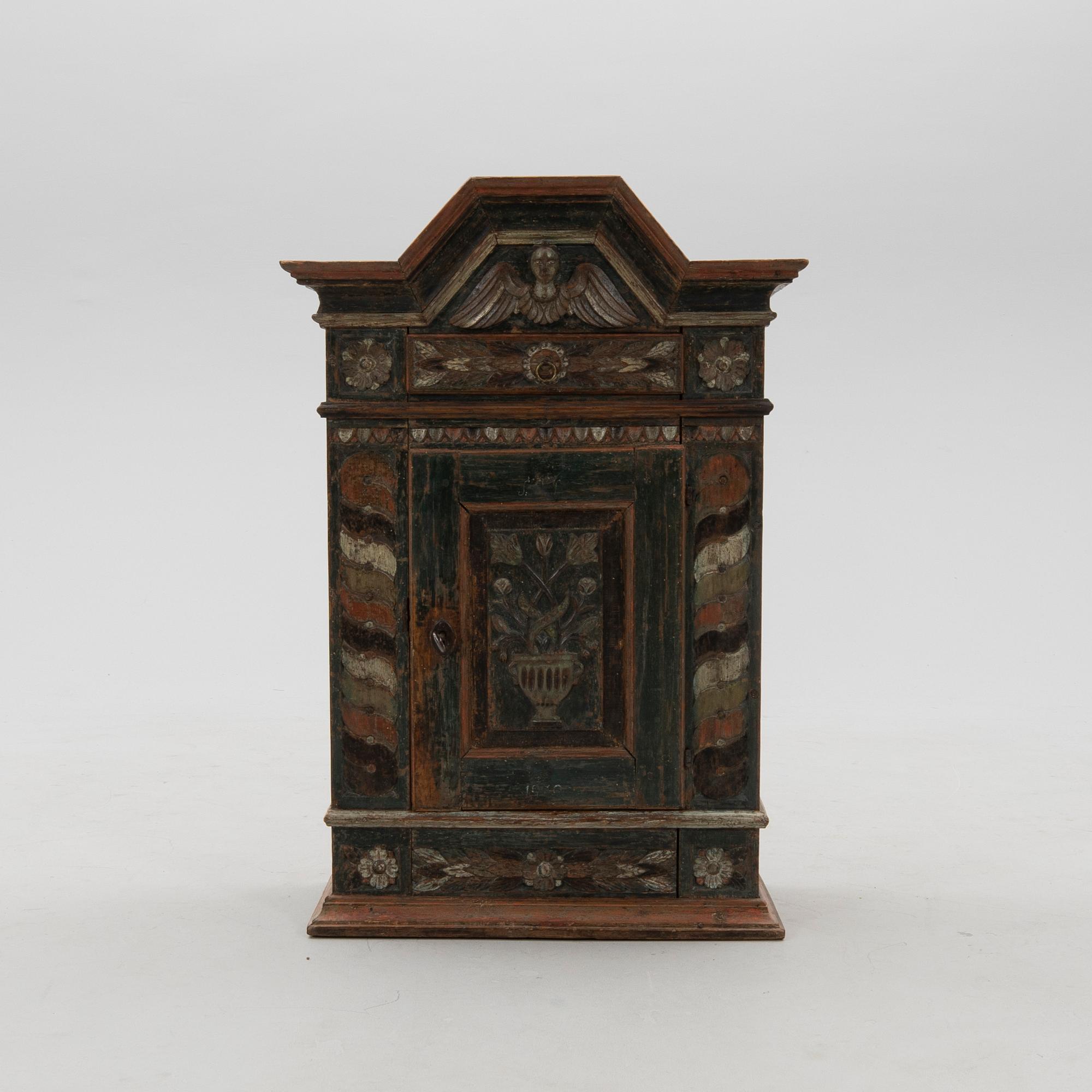 Hängskåp sk  Änglaskåp, daterat 1810.