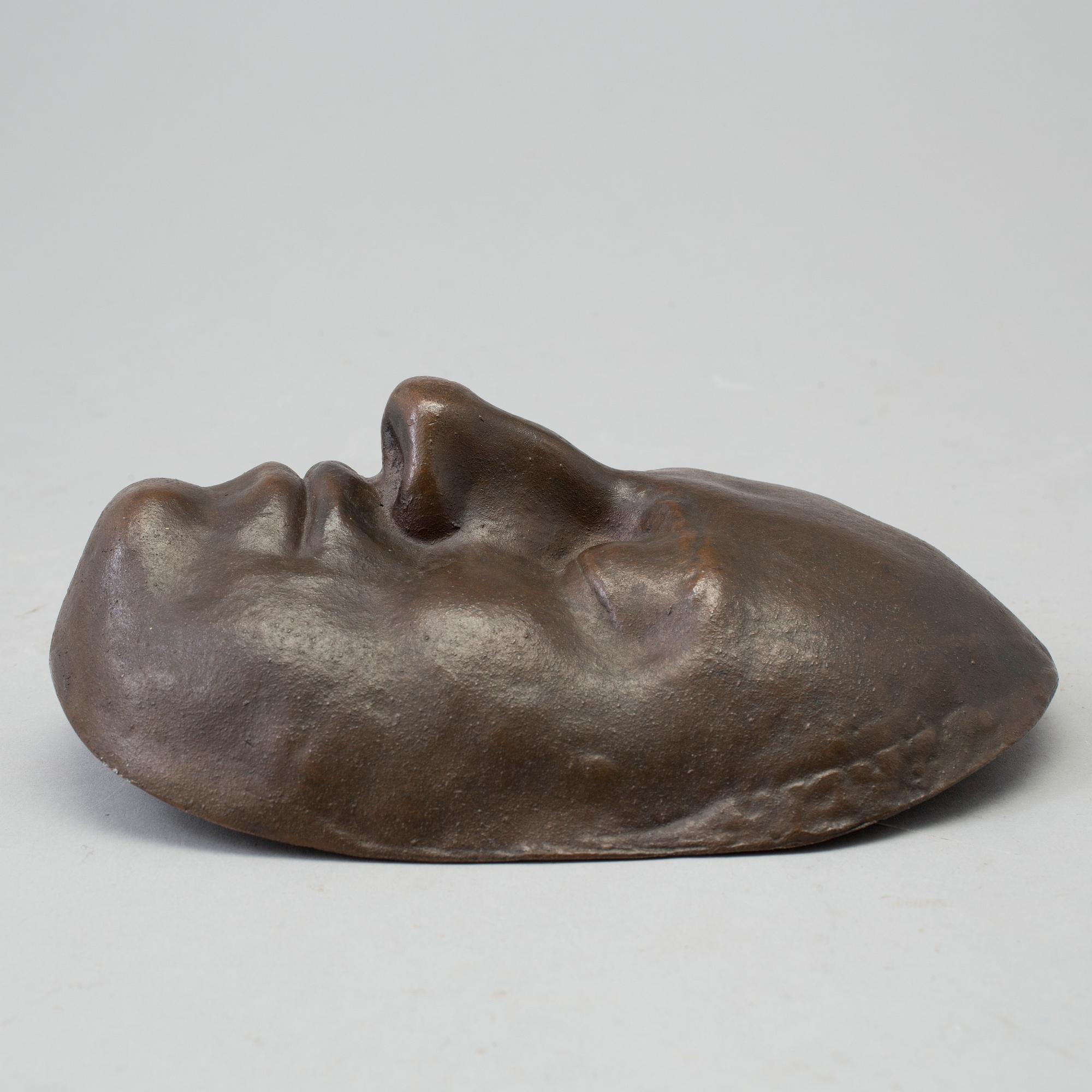 A death mask depicting King Charles XII. Probably by Finspångs ironworks, 20th century.