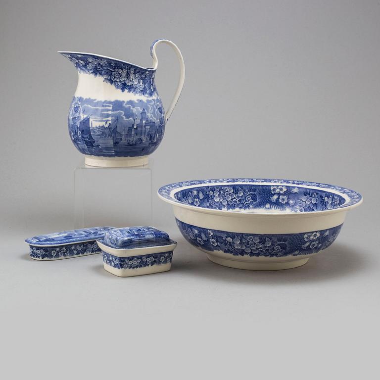 Wedgwood Ferrara Etruria earthenware 4 psc.