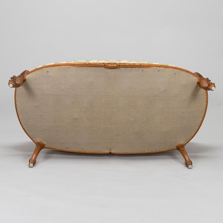 Soffa och fåtöljer, ett par, omkring 1900.