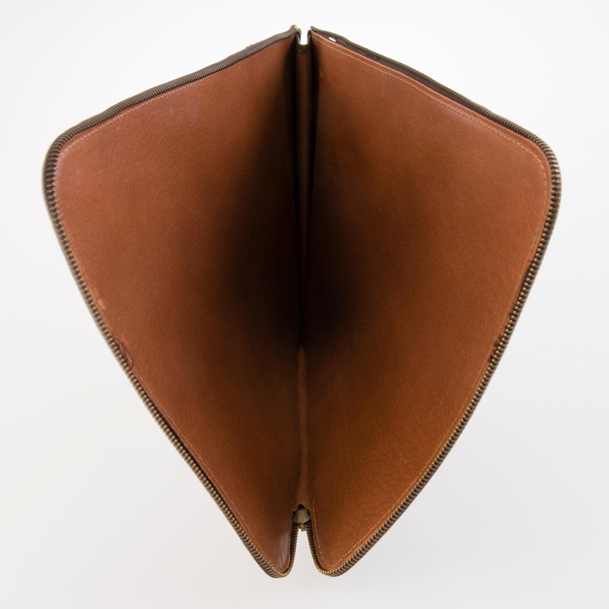 LOUIS VUITTON, "Port Documents Voyage" Portfölj samt Document Holder.