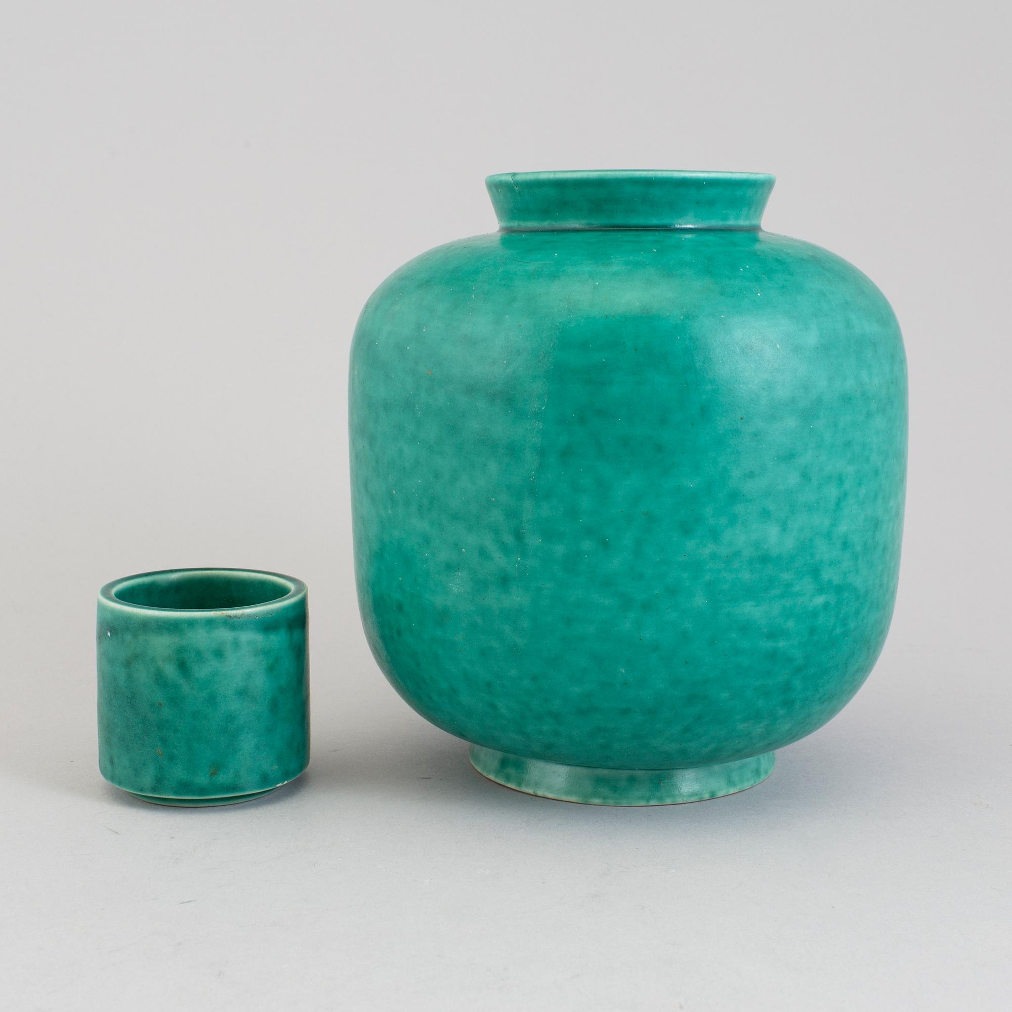 WILHELM KÅGE, vas och cigarettställ, stengods, Gustavsberg.