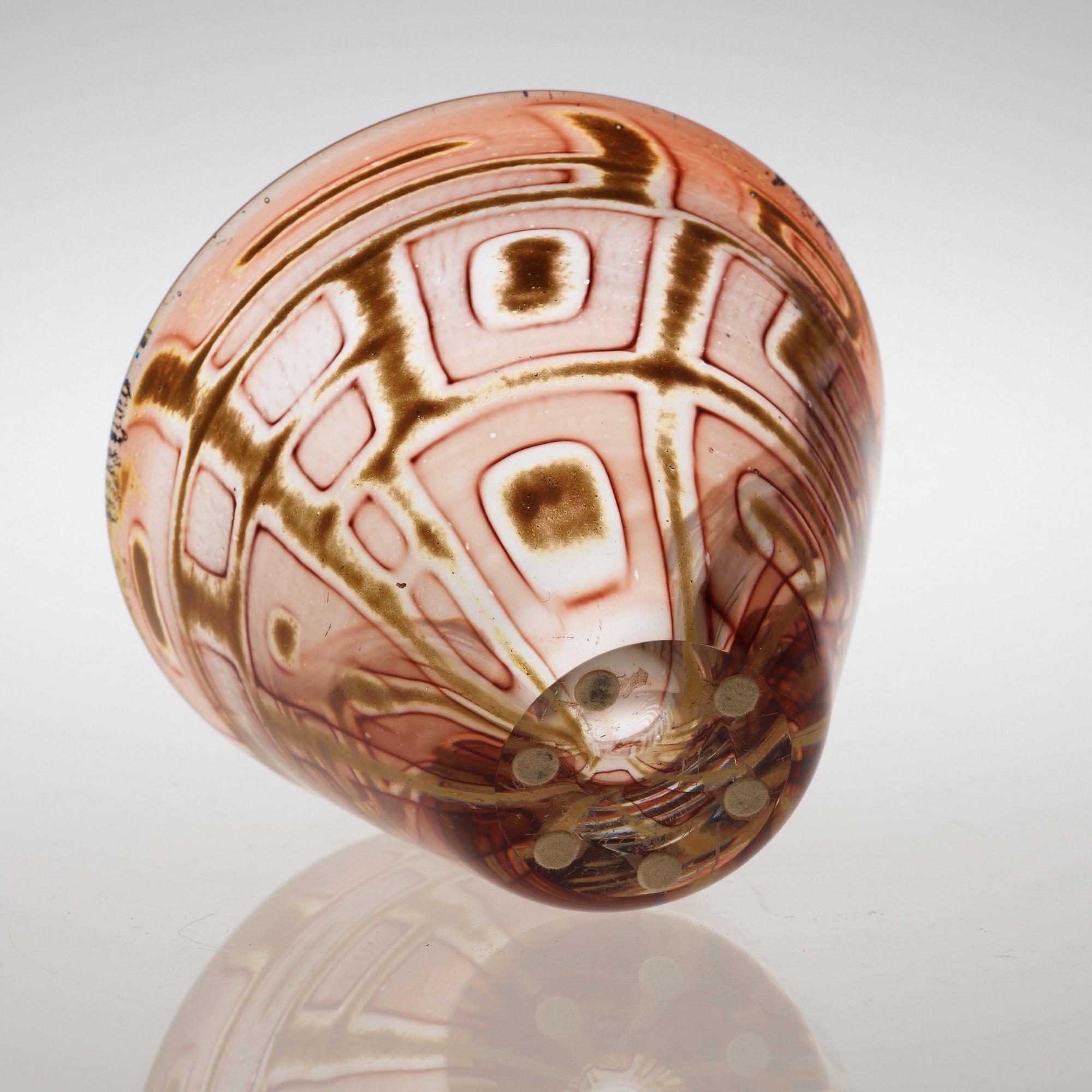 A Vicke Lindstrand glass bowl, Kosta 1950's.