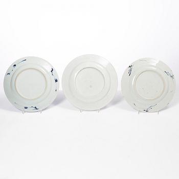 A set of three Chinese Export dishes, Qing dynasty, 18th century.