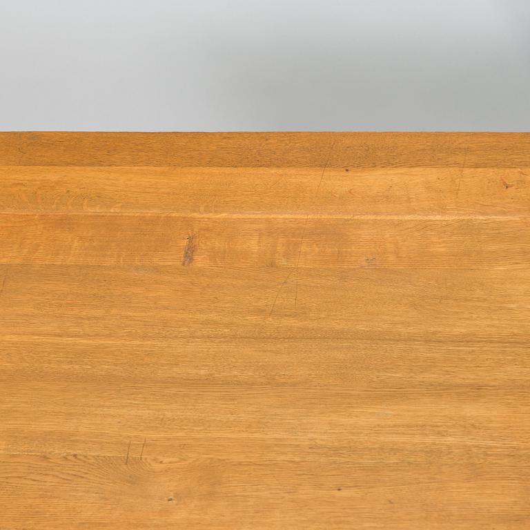 Louis Sparre, A table and two chairs for Aktiebolaget Iris, Borgå around 1900.