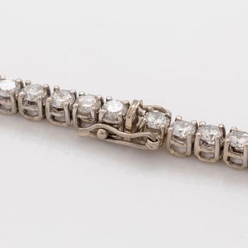 COLLIER med briljantslipade diamanter totalt ca 15.6 ct.