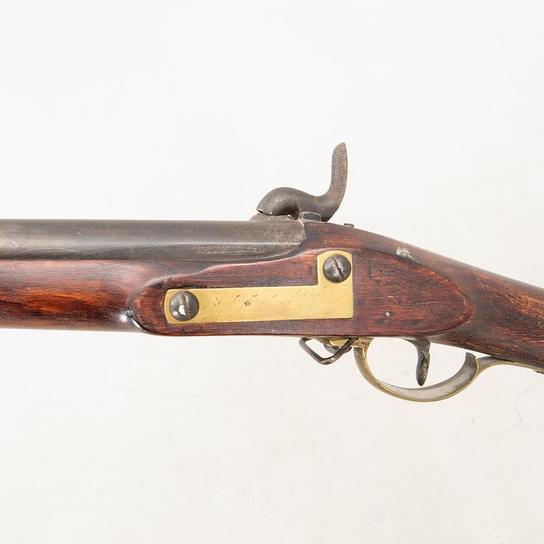 A Swedish shortened 1815-45 pattern percussion gun.