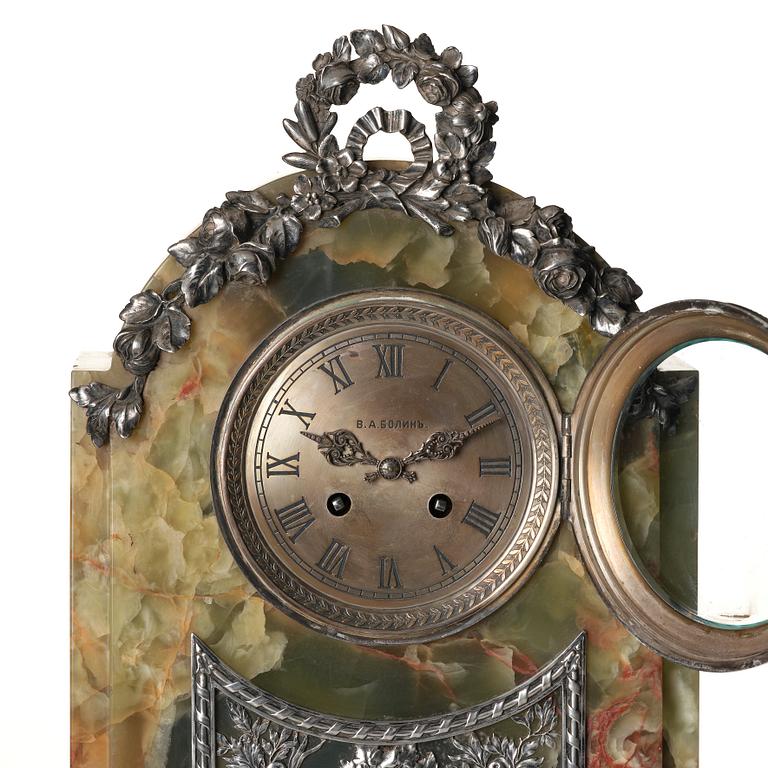 A silver jubilee hardstone and silver mantle clock by W.A. Bolin, Moscow 1912-1017.
