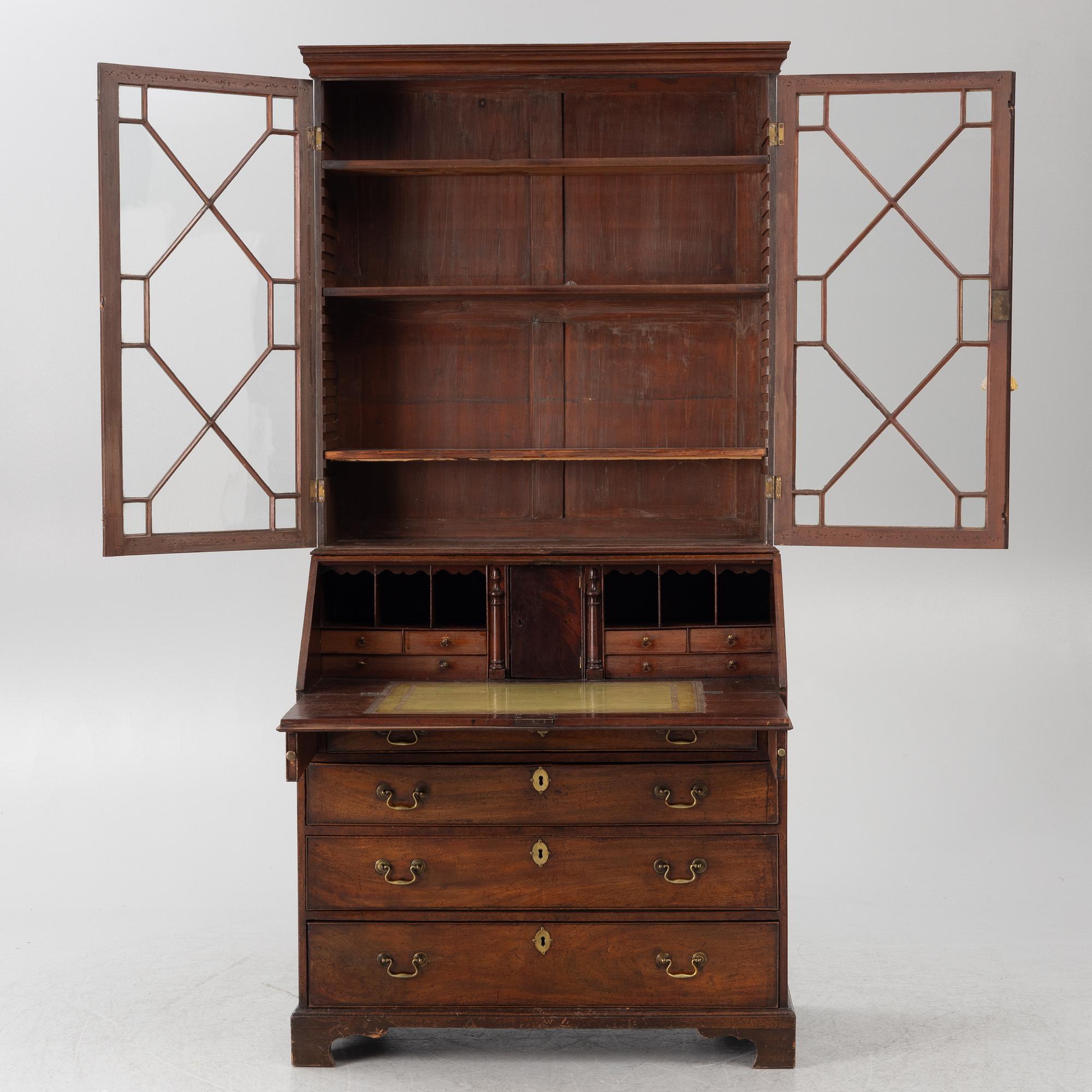 An English mahogany cabinet, 19th Century.