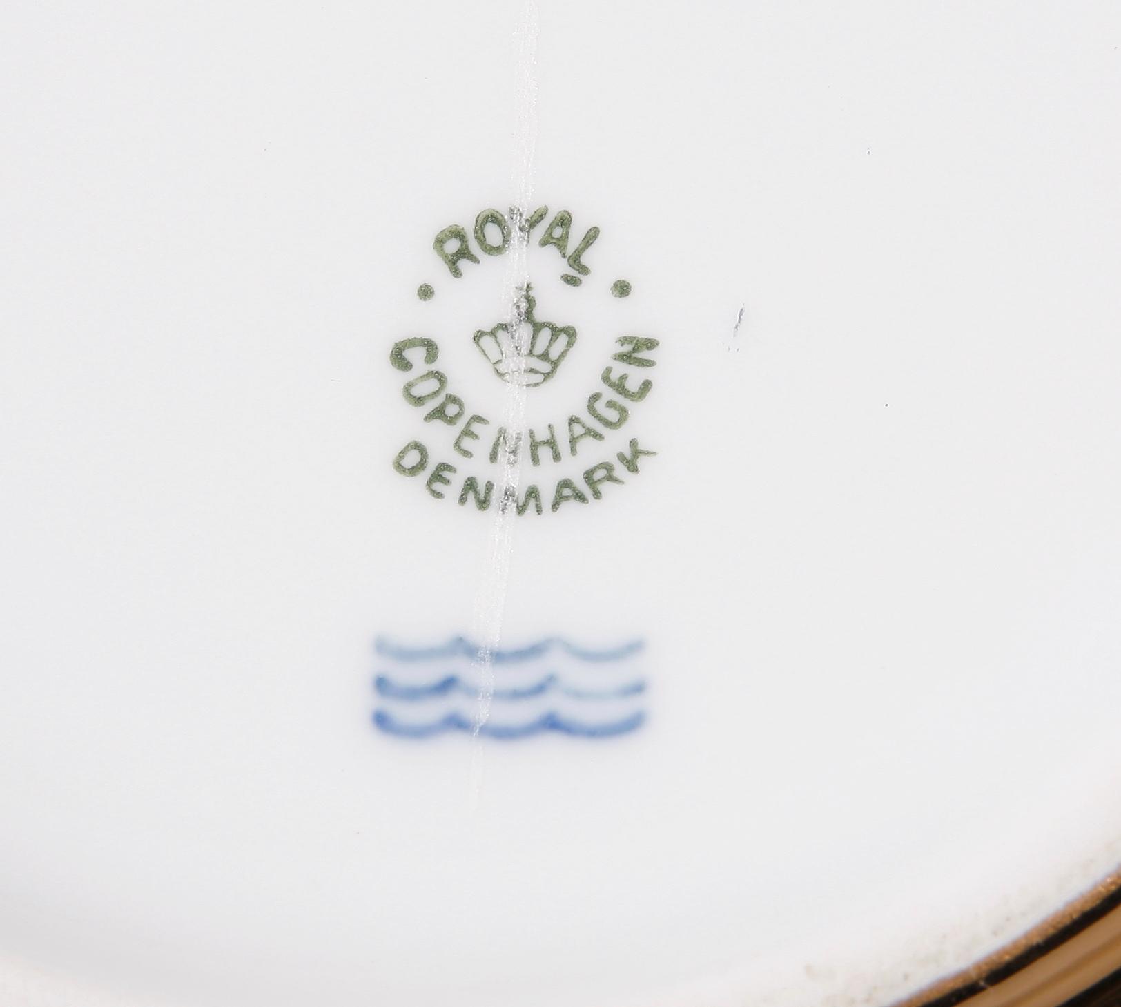 SKÅLAR, 3 st, porslin, bl.a Royal Copenhagen.