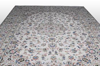 A CARPET, Kashan, signerad Kashan Frothan, ca 390 x 295 cm.