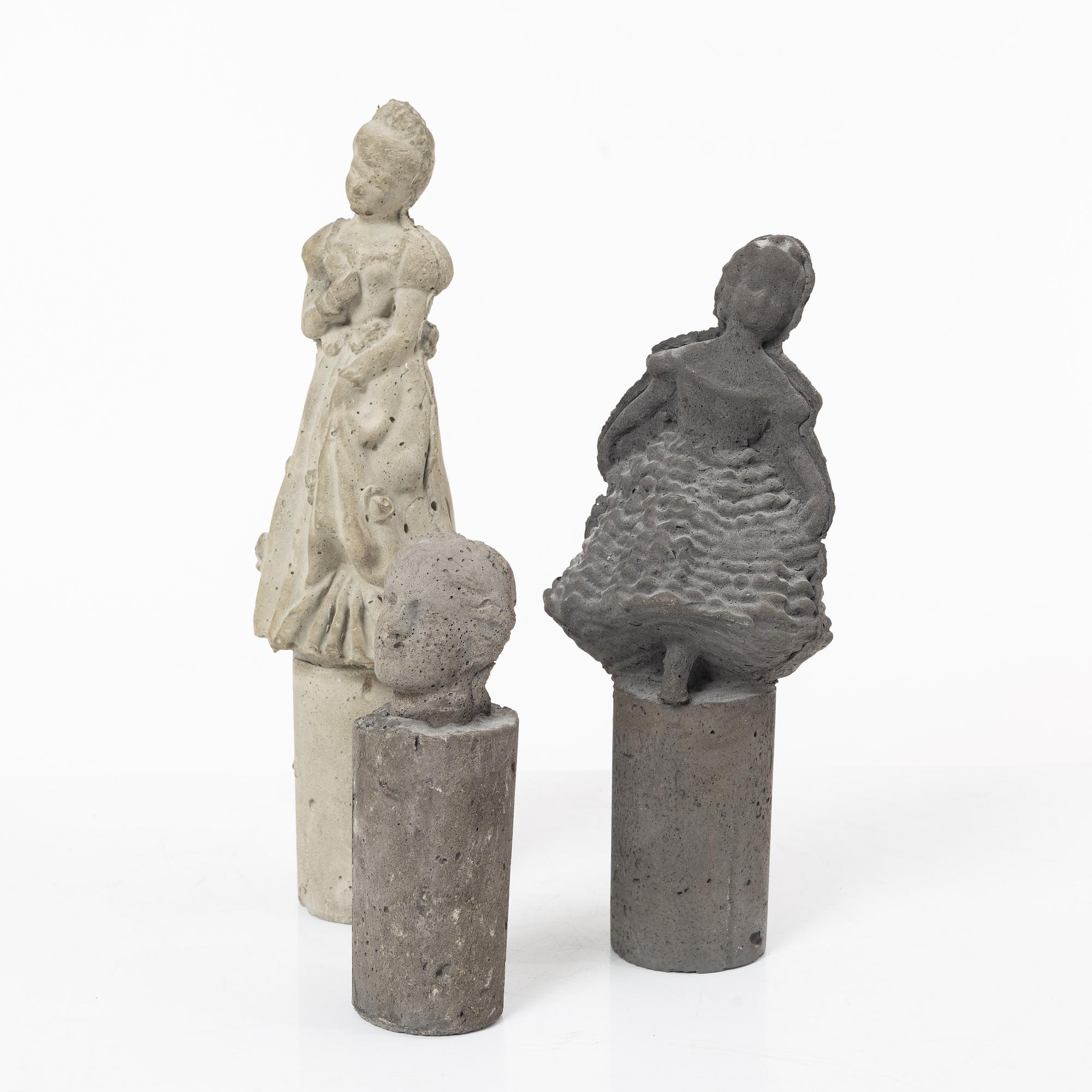 Kathy Dalwood, skulpturer, 3 st, "American Girl", "Tennessee Girl" och "Concrete Roman Girl".