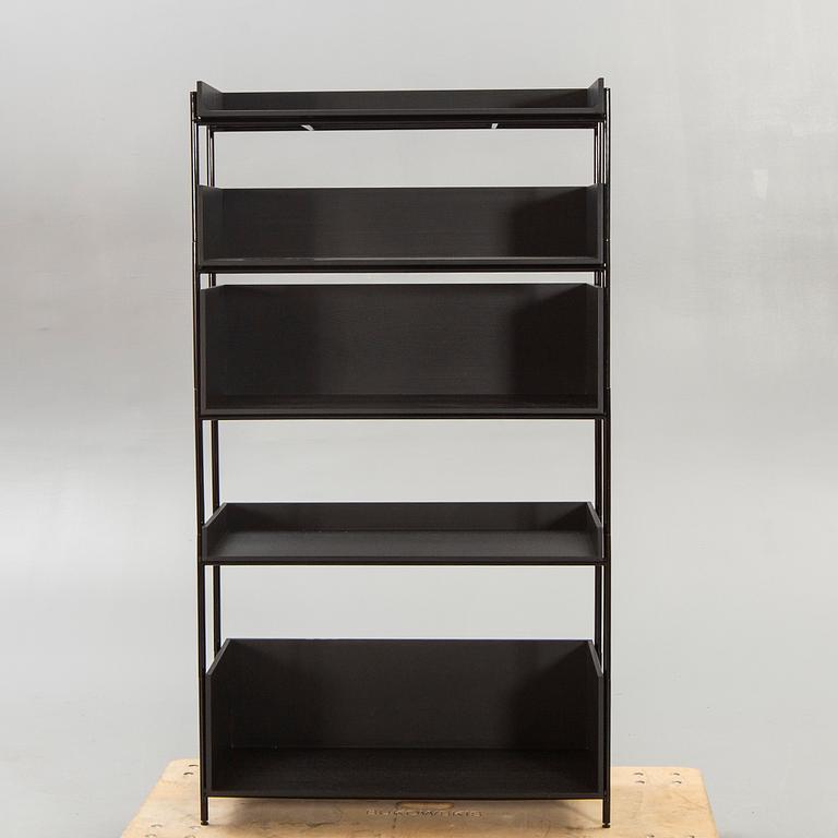 A Skagerak Vivlio book shelf 21st century.