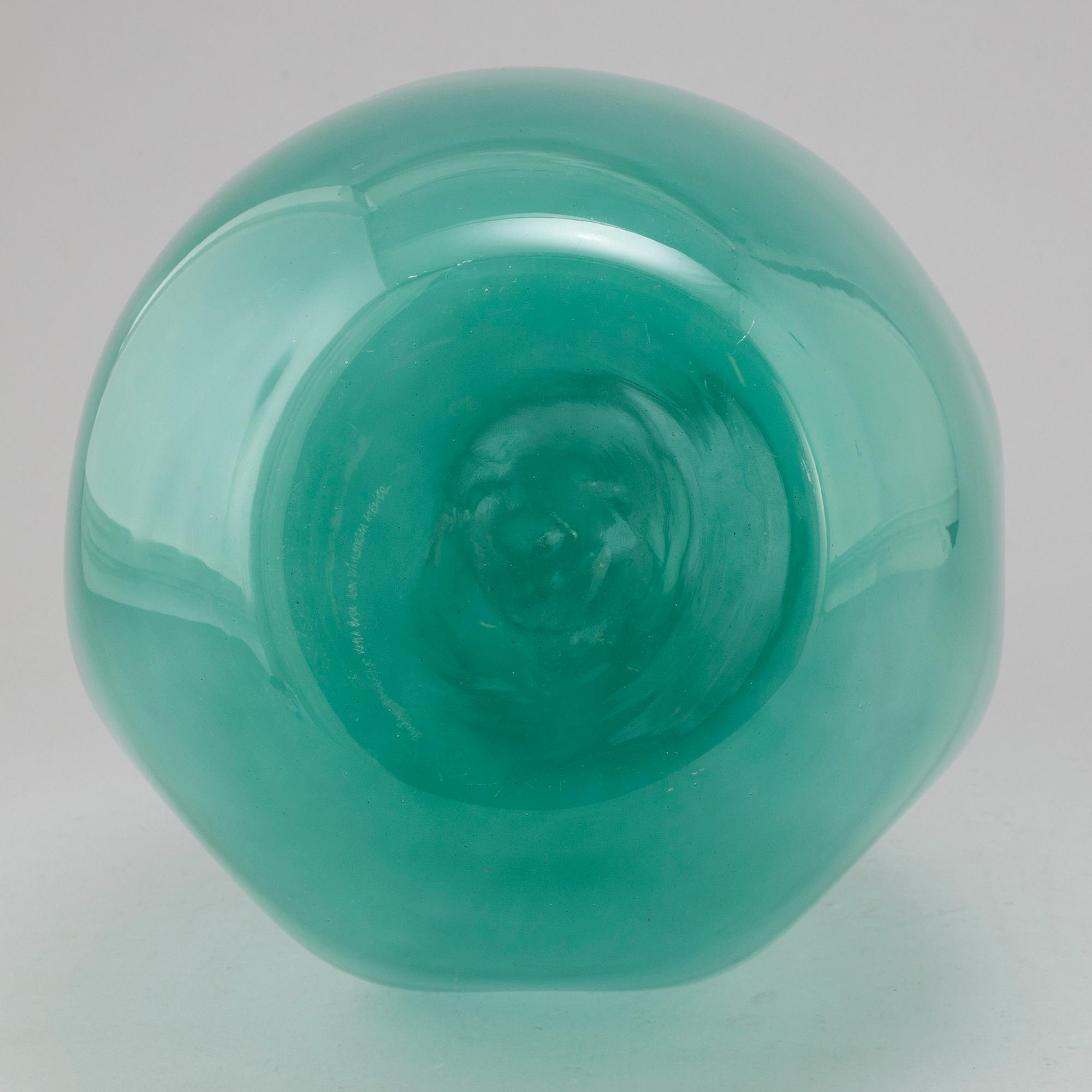 A glass vase by Ann Wåhlström, Kosta Boda Ateliér, signed.