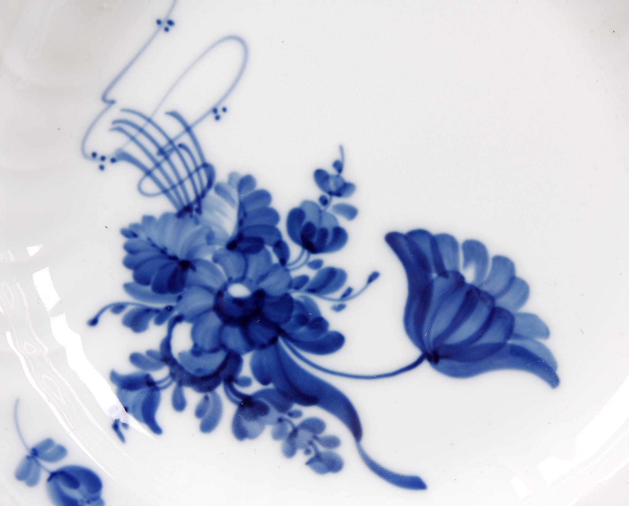 TALLRIKAR, 10 st, porslin, "Blå blomst", Royal Copenhagen, sent 1900-tal.