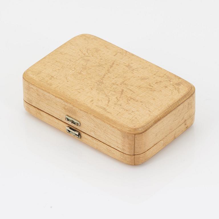 ÖRHÄNGEN i etui från FABERGÉ.