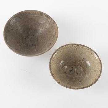 Skålar, två stycken, keramik. Korea, Koryo.