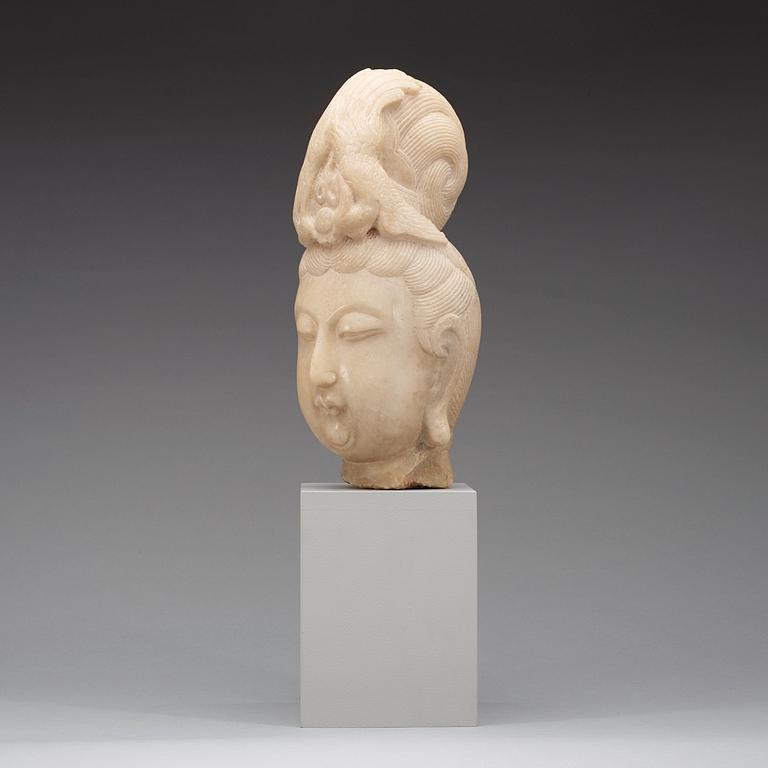 BODHISATTVA, marmor, Tang-stil,  troligen 1700-tal.