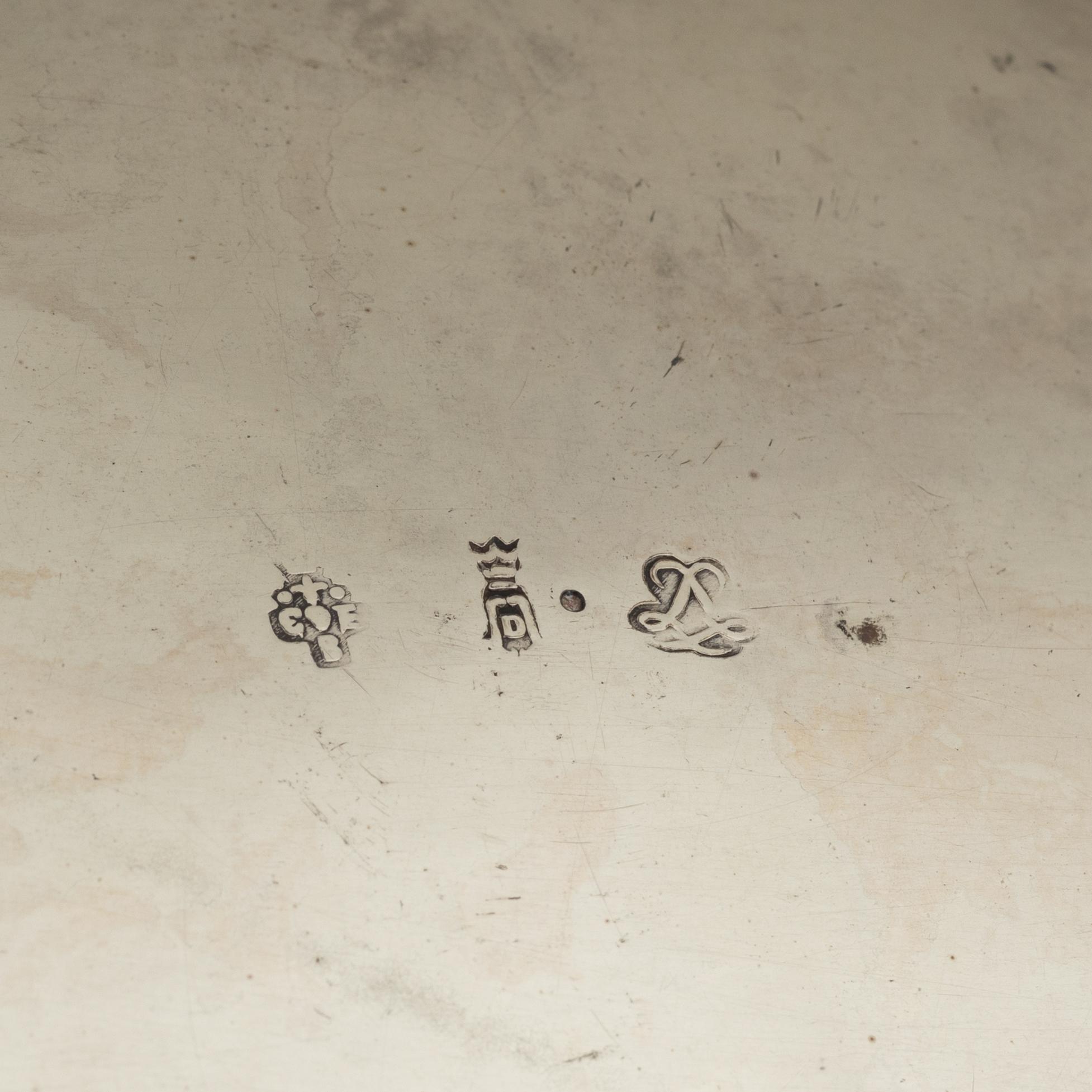 Terrin med lock, silver, Frankrike, omkring år 1900.