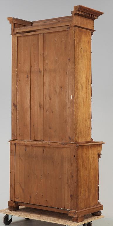BOKSKÅP, nyrenässans, 1800-talets slut.
