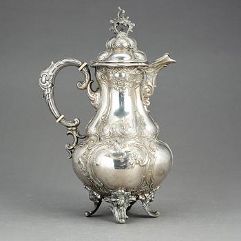 KAFFEKANNA, silver. Tyskland, 1900-talets första hälft. Vikt ca 860 gram.