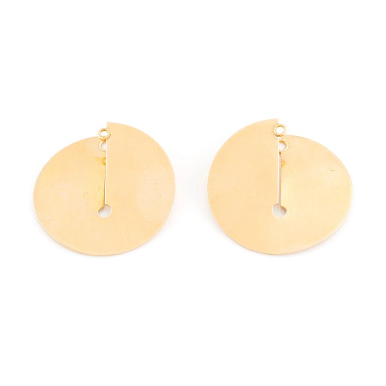 Helena Edman a pair of 18K gold earrings, Stockholm 1988.