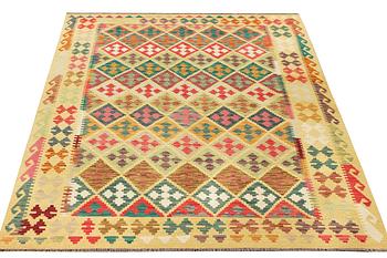 A Kilim carpet, c. 298 x 204 cm.