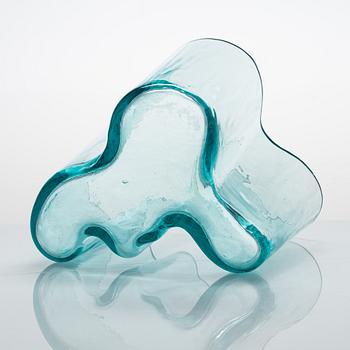 Alvar Aalto, A '9750' vase Karhula Glassworks in production 1937-1949.