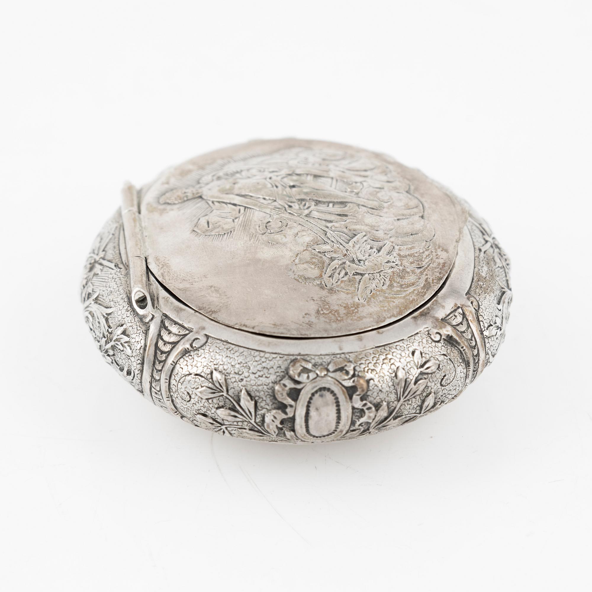 A French silver box, 18th century. Louis XV.