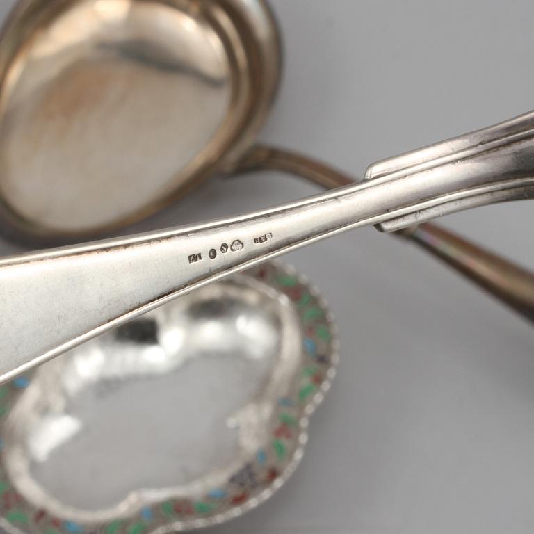 PARTI SILVER, 19 delar, mestadels Sverige, 1800- och 1900-tal, total vikt ca 700 g.