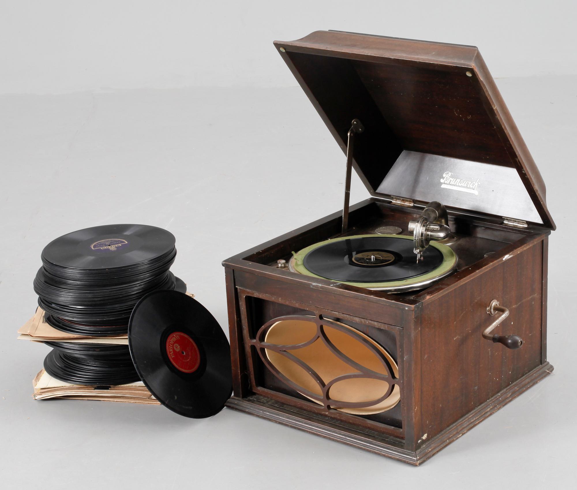 VEVGRAMMOFON, samt skivor, 1910/20-tal.