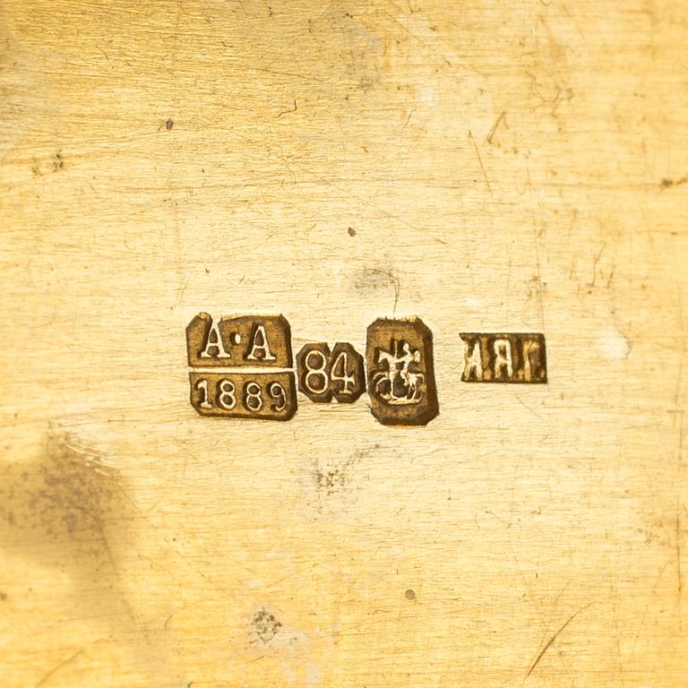 A parcel gilt silver case with niello, assaymaster Anatolij Artsybashev, Moscow 1889.