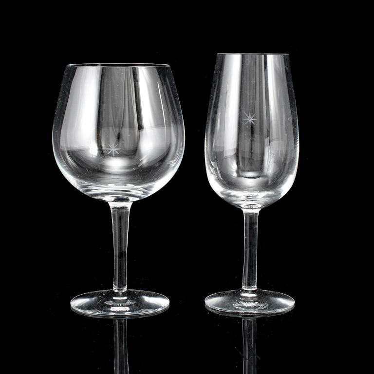 SIGNE PERSSON-MELIN, vinglas, 14+12 stycken, "Bouquet", Kosta Boda.