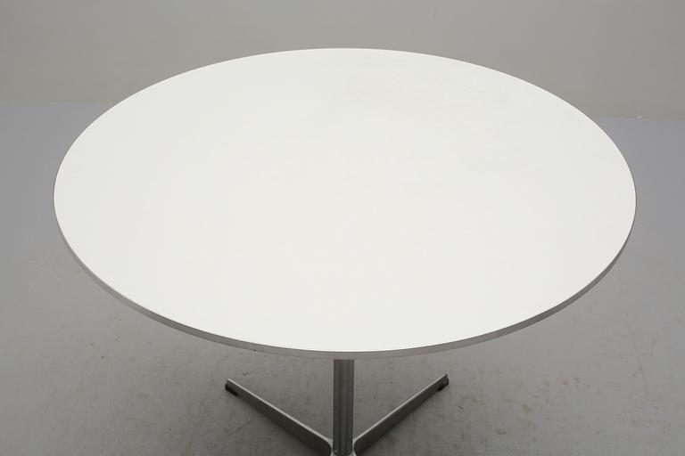 BORD, Arne Jacobsen, Bruno Mathsson & Piet Hein för  Fritz Hansen, Danmark, 1981.